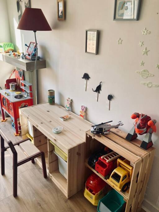 Paris : Appartement Familial Avec Parking Prive Clichy Εξωτερικό φωτογραφία